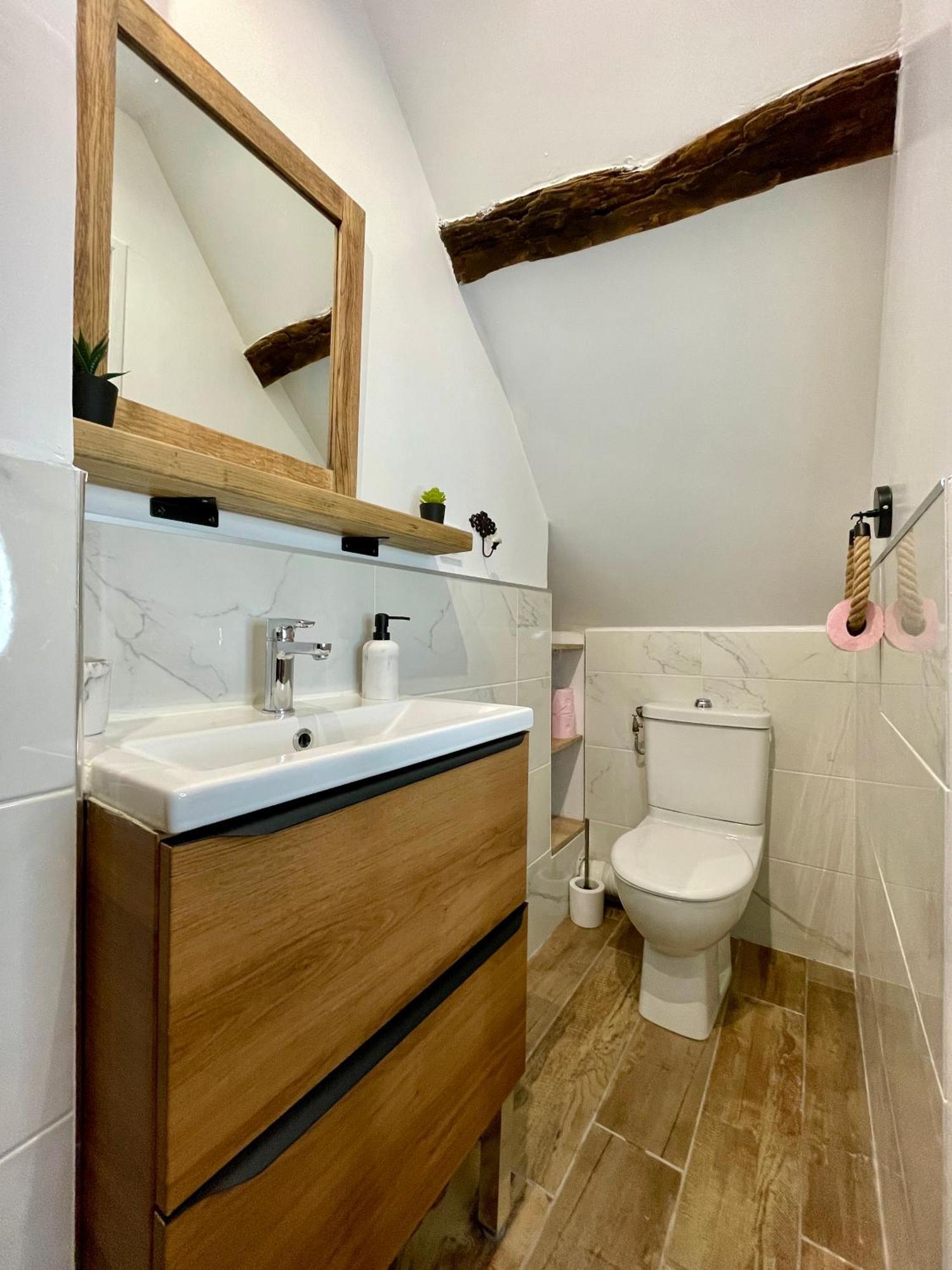 Holiday home Maison Coeur De St-cirq-lapopie Charme Jardin Clim *